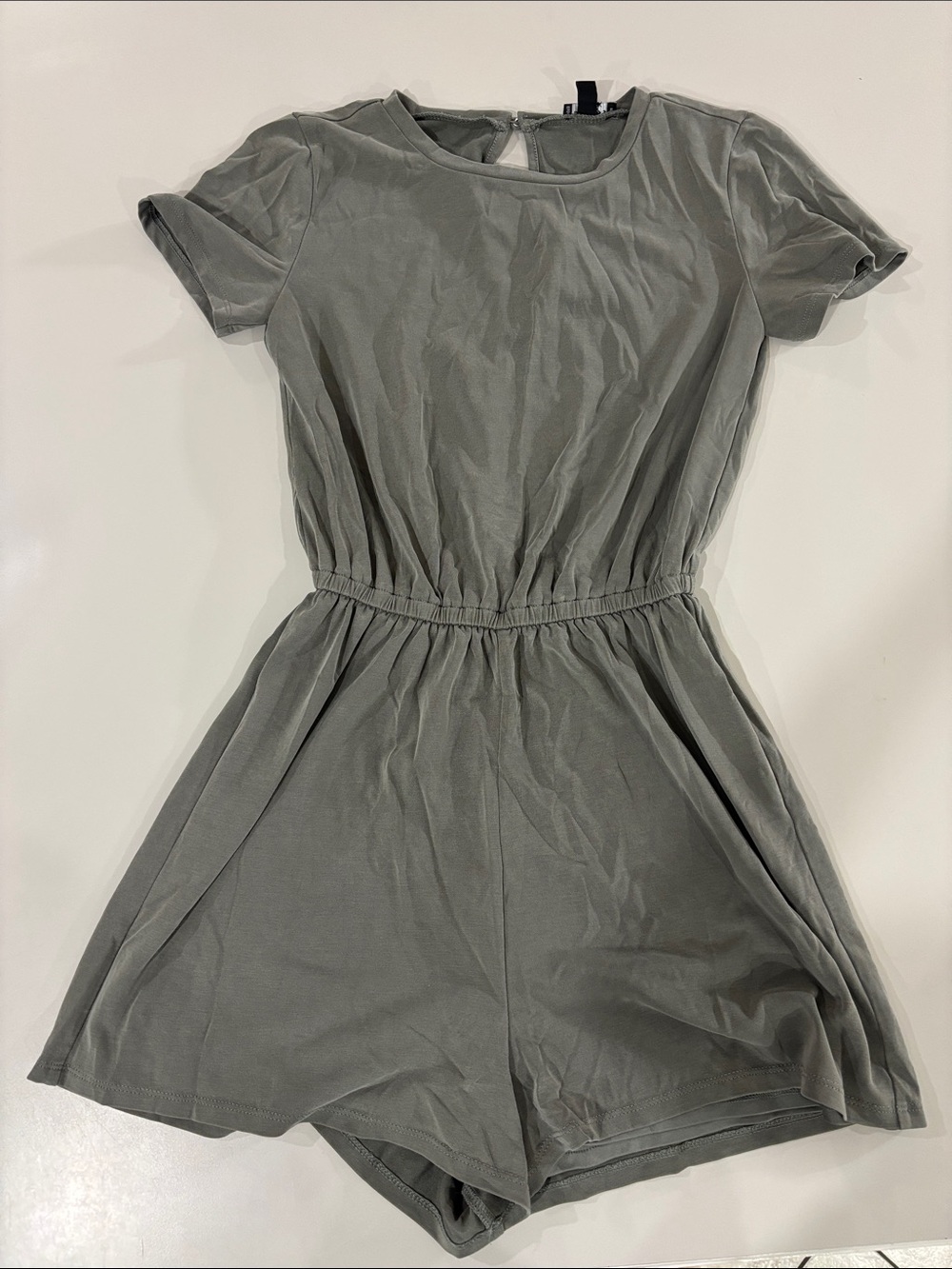 EXPRESS | Gray/Olive Romper